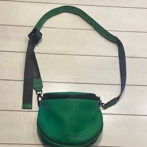 Elegant Green Leather Crossbody Bag